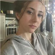 Studentessa al secondo anno di liceo studiosa con ottimi voti pronta dare lezioni di matematica e di scienze